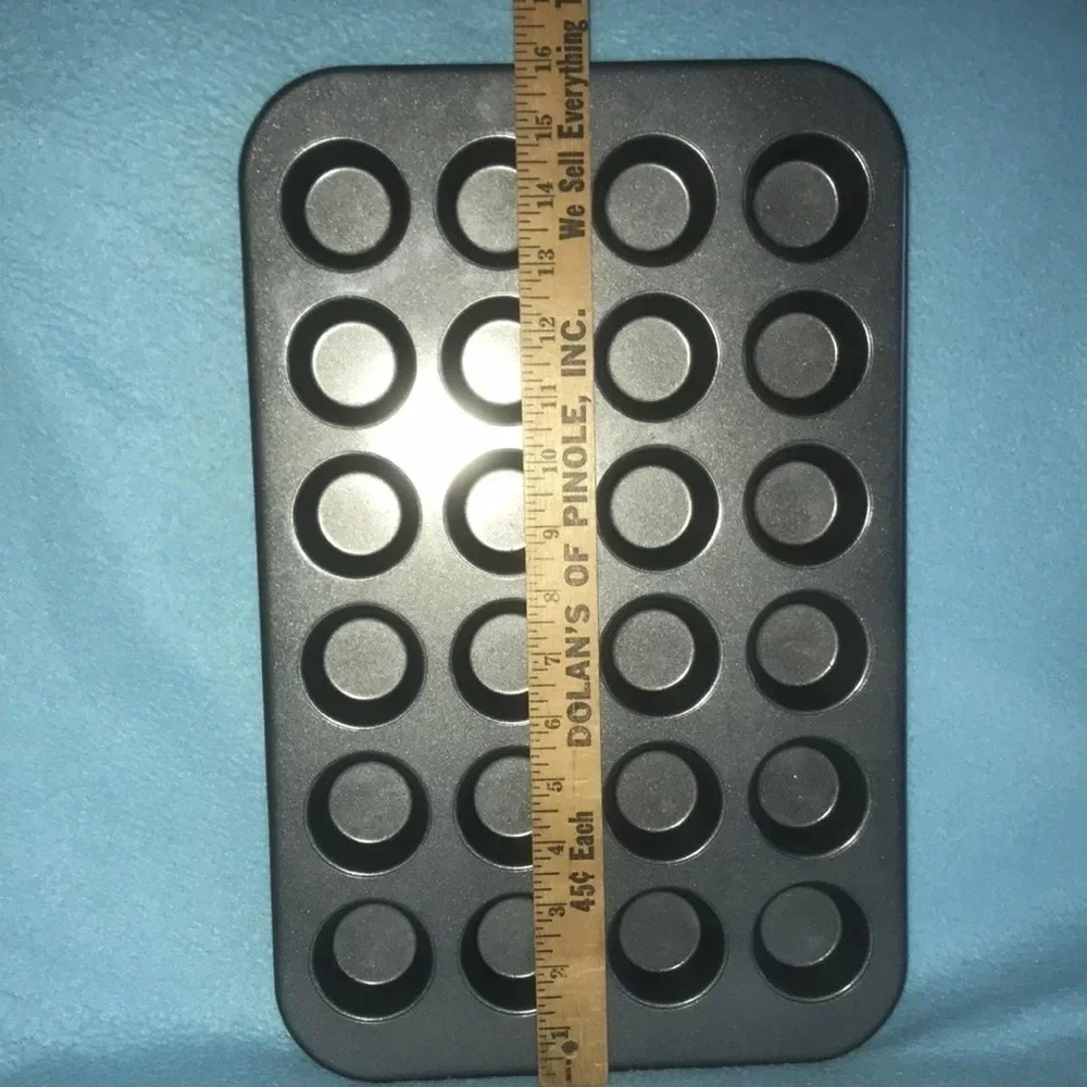 Mini muffins or cupcake bakeware teflon coated thick rolled edges makes 24